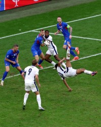 伟德体育-【欧洲杯】英格兰加时2比1淘汰斯洛伐克，凯恩致胜